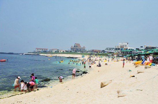 珊瑚海水浴場
